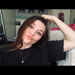 Meet your Posher, Cora